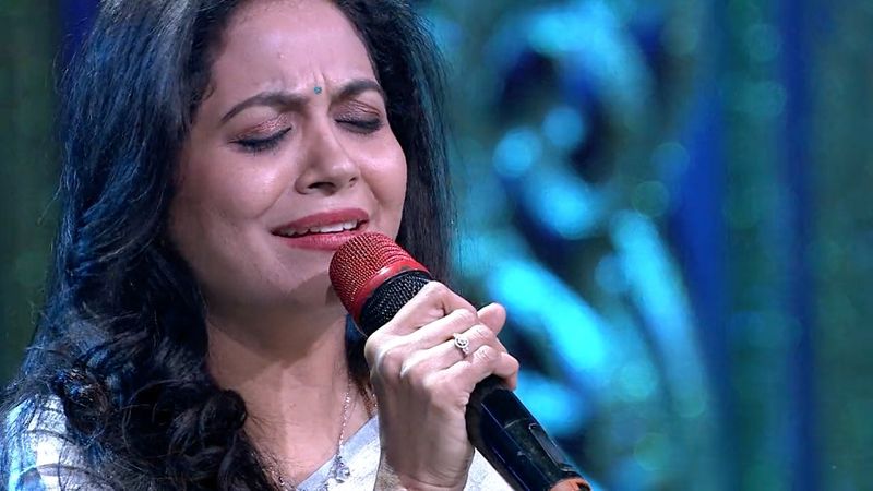 ఈ సందర్భంగా సునీత.. రామ్కి ఐ లవ్ యూ చెప్పింది. తమది చాలా మెచ్యూర్డ్ లవ్ అని పేర్కొంది. తనకి ఎమోషనల్గా, ఆనందంగా ఉందని చెప్పింది. తనతో అసలైన ప్రపంచాన్ని చూడాలని ఉందని పేర్కొంది.