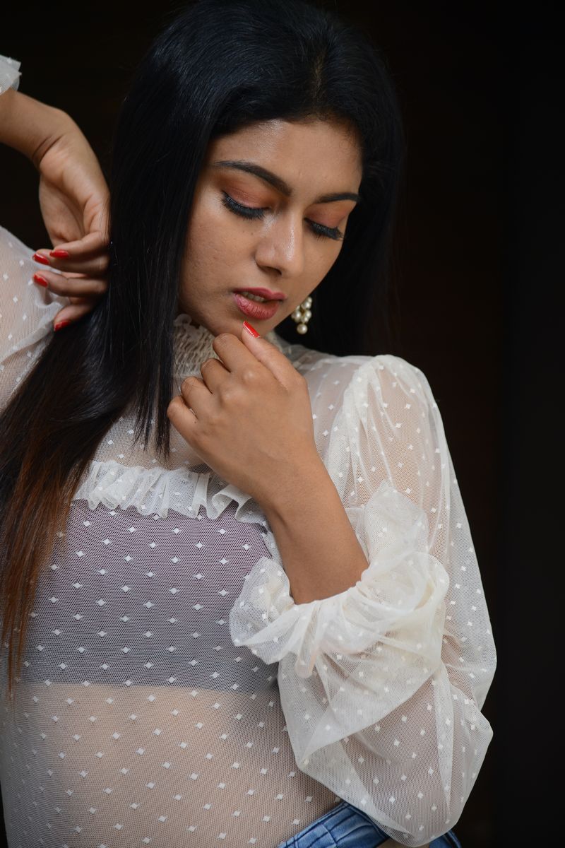 అక్షతా శ్రీనివాస్ గ్లామర్ ఫోటోలు..