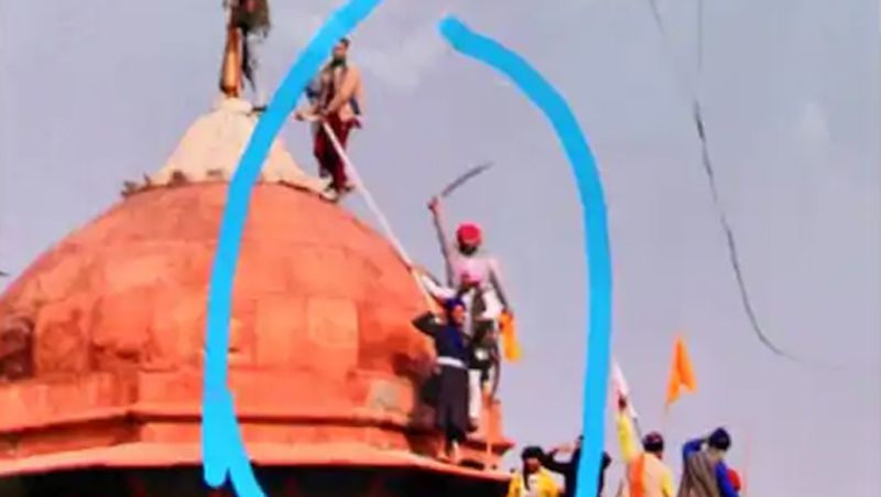 <p>ಗಣರಾಜ್ಯೋತ್ಸವ ದಿನ ರೈತ ಸಂಘಟನೆಗಳು ಆಯೋಜಿಸಿದ ಟ್ರಾಕ್ಟರ್ ರ್ಯಾಲಿ ಹಿಂಸಾಚಾರಕ್ಕೆ ತಿರುಗಿತ್ತು. ಸುಮಾರು 500ಕ್ಕೂ ಹೆಚ್ಚು ಪೊಲೀಸರು ಗಾಯಗೊಂಡಿದ್ದರು. ಇನ್ನು ದೇಶ ವಿರೋಧಿ ಚಟುವಟಿಕೆಯೂ ಇದೇ ಟ್ರಾಕ್ಟರ್ ರ್ಯಾಲಿಯಲ್ಲಿ ನಡೆದಿತ್ತು</p>