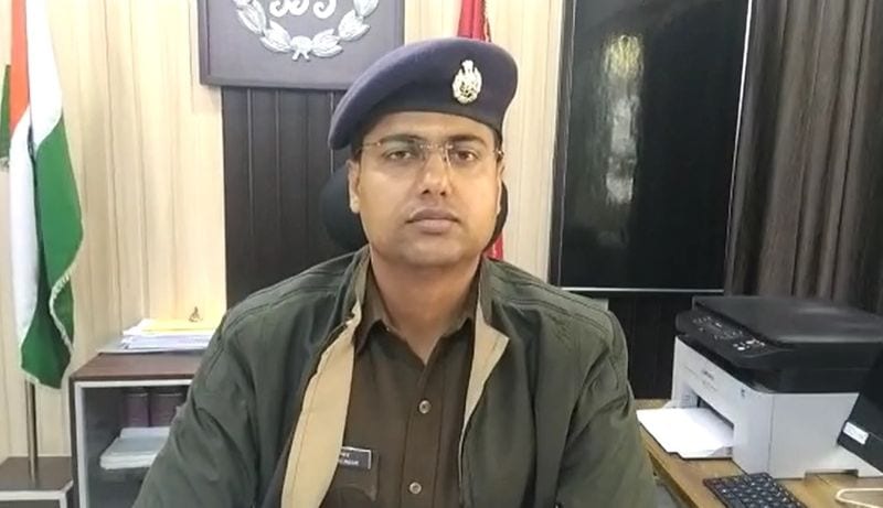 एसपी देहात केशव मिश्रा ने बताया कि इस मामले में एक आरोपी को गिरफ्तार किया गया है। मामले में आगे की विधिक कार्रवाई की जा रही है।
