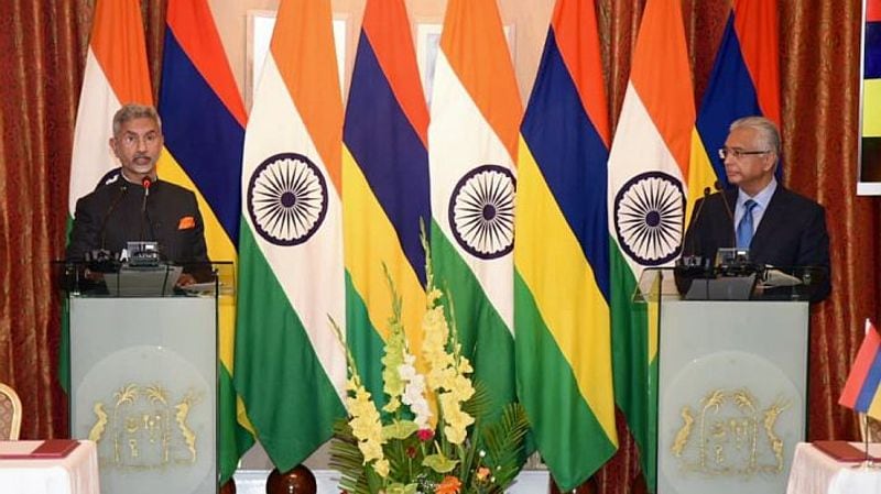 <p><strong>Comprehensive Economic Cooperation and Partnership Agreement </strong><br />
</p>
<p>Stating that today is indeed a special day in India-Mauritius special relationship, the minister said that India is privileged to have entered into a Comprehensive Economic Cooperation and Partnership Agreement with Mauritius. <br />
</p>
<p>"This agreement is India's first-such Agreement with an African country. It will provide a timely boost for the revival of our post-covid economies and also enable Indian investors to use Mauritius as a launch-pad for business expansion into continental Africa helping the prospect of Mauritius emerging as a 'hub of Africa'," he said.<br />
</p>
<p>The current global imports of India stood at over $15 billion. This is therefore a significant opportunity for Mauritius to benefit from access to the Indian market, the minister added.</p>