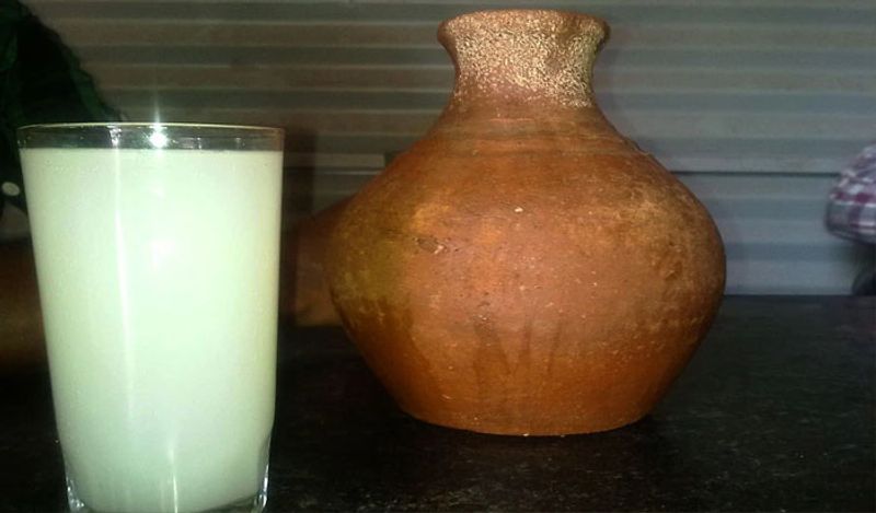 लीजिये तैयार है राइस बियर। ये बियर प्रोटीन का काफी अच्छा सोर्स होता है। चावल और गेंहू से इसमें कार्ब और फाइबर भी मिल जाता है। 