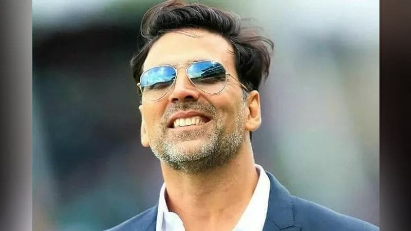 জানান, বেশ কিছু স্টার রয়েছেন যাঁরা এই ধরনের দ্রব্য বা পানীয়র বিজ্ঞাপন করে থাকেন। কিন্তু তাঁরা এই বিজ্ঞপন করে থাকেন কেবল মাত্র আর্থিক লাভের জন্য।