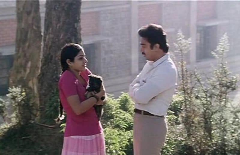 Moondram Pirai (1982): Directed by Balu Mahendra, the film depicts a touching relationship between a girl who has lost her memory and a man, who takes care of her, played by Kamal Haasan. The movie was later remade in Hindi as Sadma (1983), with most of the cast reprising their roles.