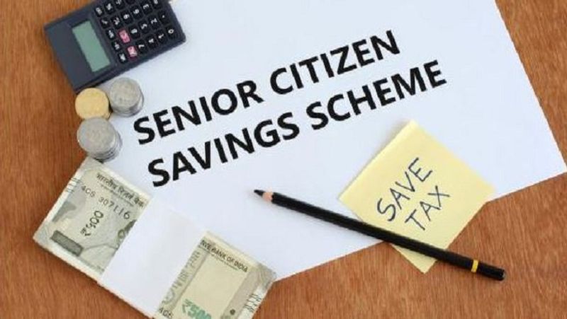 इस स्कीम में अकाउंट खोलने के लिए 60 साल या इससे ज्यादा उम्र का होना जरूरी है। वहीं, अगर कोई 55 साल का है और उसने वॉलियन्टरी रिटायरमेंट (VRS) ले रखा है, तो वह भी इस स्कीम में निवेश कर सकता है। इसके लिए शर्त यह है कि उसे रिटायरमेंट बेनिफिट्स मिलने के एक महीने के अंदर खाता खुलवाना होगा। साथ ही, डिपॉजिट किया जाने वाला अमाउंट रिटायरमेंट बेनिफिट्स के अमाउंट से ज्यादा नहीं होना चाहिए। (फाइल फोटो)