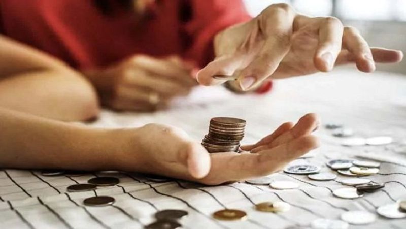 इस स्कीम में मेच्योरिटी पीरियड पूरा हो जाने के बाद इसे 3 साल के लिए बढ़ाया भी जा सकता है। इसके लिए मेच्योरिटी वाली तारीख के 1 साल के भीतर एप्लिकेशन देना पड़ता है। (फाइल फोटो)