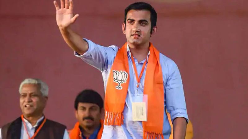 14 अक्टूबर 1981 को जन्मे गौतम गंभीर इस समय पूर्व दिल्ली से भाजपा के सांसद हैं। इन्हें 2008 में अर्जुन पुरस्कार मिला था। 22 मार्च, 2019 को ये केंद्रीय मंत्री रहे स्वर्गीय अरुण जेटली के अलावा रविशंकर प्रसाद की मौजूदगी में भाजपा में शामिल हो गए थे।
