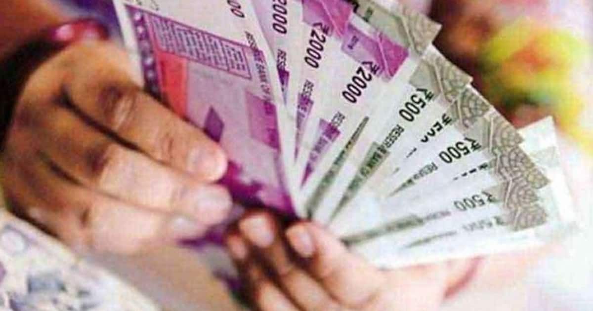 அரசு ஊழியர்களுக்கு ‘குட் நியூஸ்..’ மீண்டும் சம்பள உயர்வு… எப்போது அறிவிப்பு தெரியுமா ?