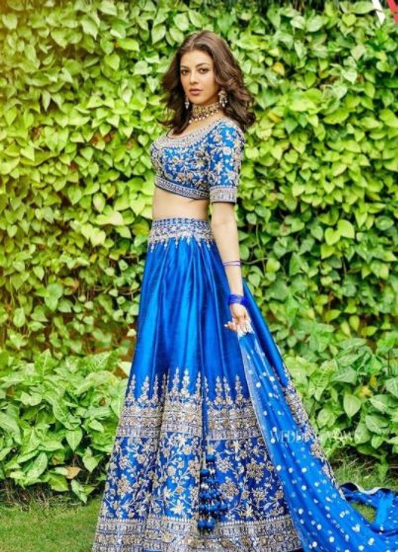 <p>நீல நிற லெஹன்கா உடையில் பேரழகியாக காஜல் </p>