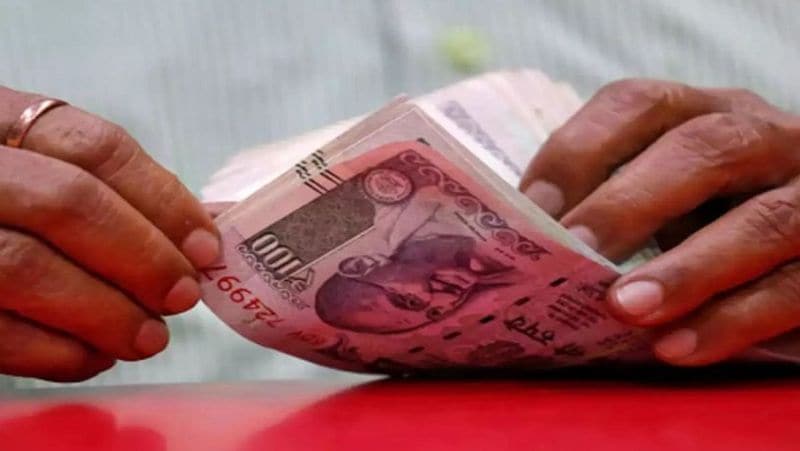 एसबीआई की इस स्कीम में पेमेंट डिपॉजिट होने के अगले महीने निर्धारित तारीख से किया जाता है। अगर किसी महीने 29, 30 और 31 तारीख नहीं आती, तो अगले महीने की 1 तारीख को एन्यूटी का भुगतान किया जाता है। (फाइल फोटो)
