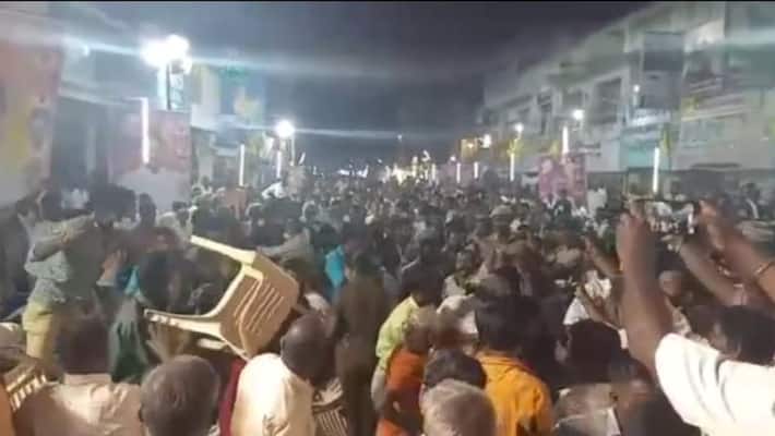 50 people arrested for shouting 'eliminate OPS'. Excitement over throwing seats and engaging in violence. 50 people arrested for shouting 'eliminate OPS'. Excitement over throwing seats and engaging in violence.