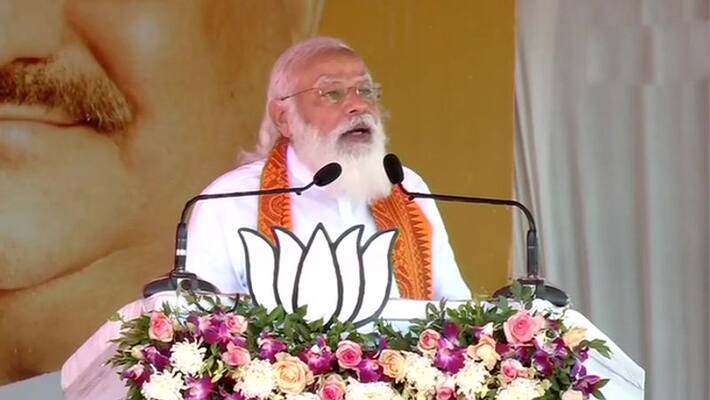 Congressmen will get medals for lying .. Modi attack Rahul Gandhi and Narayanasamy. Congressmen will get medals for lying .. Modi attack Rahul Gandhi and Narayanasamy.
