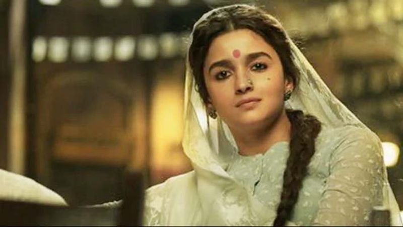 <p style="text-align: justify;">গাঙ্গুবাই কাঠিয়াওয়ারি (Gangubai Kathiawadi) এই ছবির নামকরণ নিয়ে ইতিমধ্য়েই কংগ্রেস বিধায়ক আমিন প্যাটেল ক্ষোভ প্রকাশ করেছেন। </p>