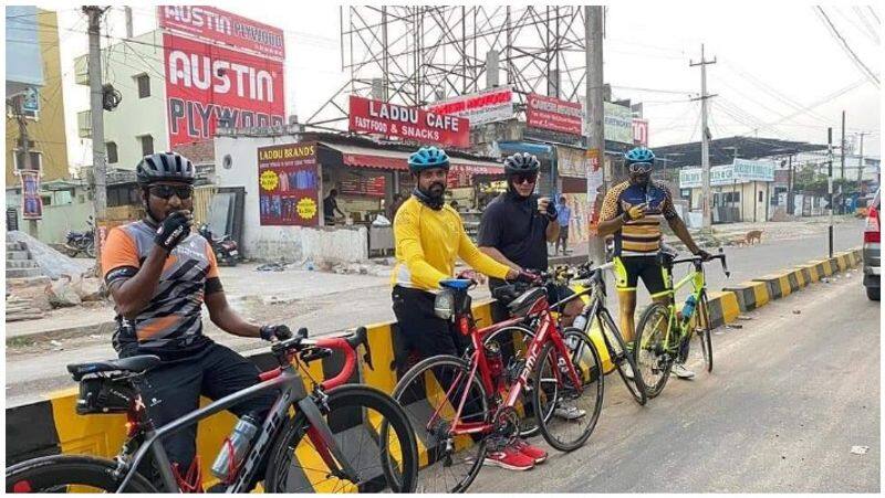 Kollywood thala ajith goes on a cycling trip along with his friends vcs