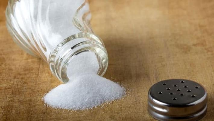 Keep salt in one corner of the bedroom to avoid fights at home bpsb Keep salt in one corner of the bedroom to avoid fights at home bpsb