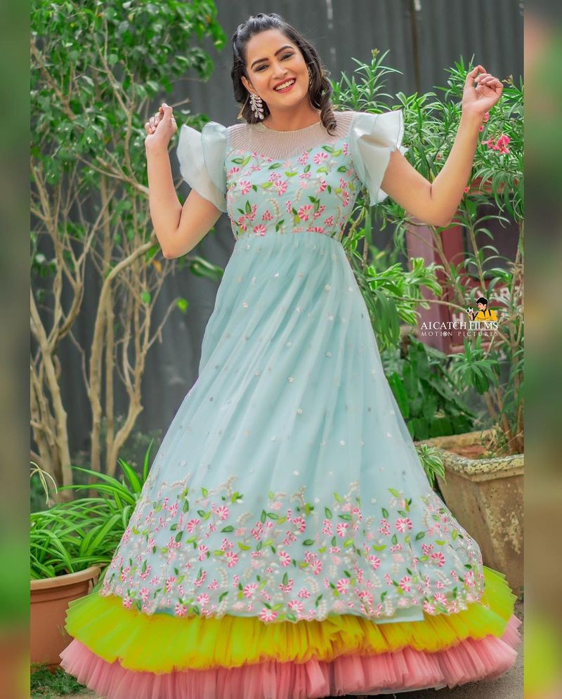 ఈ చిత్ర ఫస్ట్ లుక్ని మహాశివరాత్రి సందర్భంగా మార్చి 11న విడుదల చేయనున్నారు. ఏ.ఎం.రత్నం ఈ సినిమాని నిర్మిస్తున్న విషయం తెలిసిందే. ఇందులో నిధి అగర్వాల్ హీరోయిన్గా నటిస్తుంది.