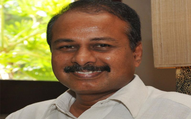 <p>ಧ್ರುವನಾರಾಯಣ್-ಶಿವಮೊಗ್ಗ, ಉಡುಪಿ, ಹಾಸನ, ಚಿಕ್ಕಮಗಳೂರು, ಮಂಡ್ಯ, ಮೈಸೂರು ನಗರ, ಗ್ರಾಮಾಂತರ, ಚಾಮರಾಜನಗರ, ಕೊಡಗು ಜಿಲ್ಲಾ ಉಸ್ತುವಾರಿ. </p>