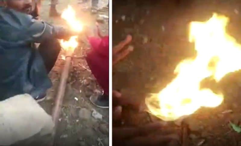 गांव के लोगों का कहना है कि उन्होंने अपने बोर में मशीन डाली पानी में गंध आई। उसके बाद जब माचिस की तीली जलाकर चेक किया तो पानी में कुछ समय के लिए आग जल गई। इस घटना के बाद पूरे इलाके में सनसनी फैल गई। इसके बाद आसपास के कई गांवों में लोगों ने दर्जनों बोरिंग खुदवाए। जब उनमें तीली डाली तो लपटें निकलने लगीं।