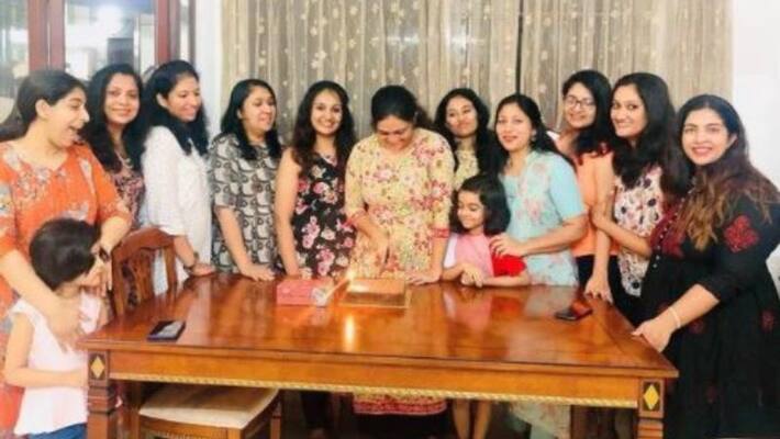 Malayalam Anchor Ashwathy Srikanth celebrate her birthday with her lady friends at home Malayalam Anchor Ashwathy Srikanth celebrate her birthday with her lady friends at home
