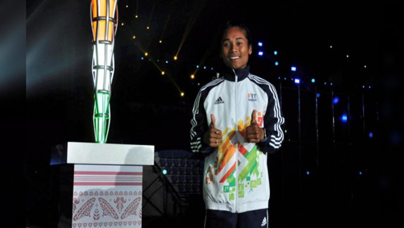 भारत की स्टार धाविका हिमा दास ने नेताजी सुभाष राष्ट्रीय खेल संस्थान परिसर में आयोजित इंडियन ग्रैंड प्रिक्स 2 में महिलाओं की 200 मीटर की दौड़ में गोल्ड मैडल हासिल किया। लगभग 1 साल के बाद किसी प्रतियोगिता में हिस्सा लेने आईं हिमा ने महज 23.31 सेकेंड में जीत हासिल कर ली। 21 साल की उम्र में ही हिमा 5 गोल्ड मेडल अपने नाम कर चुकी हैं और ये उनका छठा मैडल हैं।