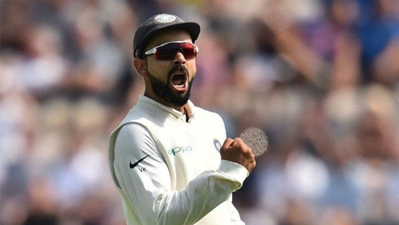 అయితే 2020 ఐపీఎల్ సీజన్ మధ్యలో ఫామ్ను అందుకున్న విరాట్ కోహ్లీ, 15 మ్యాచుల్లో 466 పరుగులు చేశాడు. ఇందులో 3 హాఫ్ సెంచరీలతో పాటు 90 పరుగులతో అజేయంగా నిలిచిన ఇన్నింగ్స్ కూడా ఉంది...