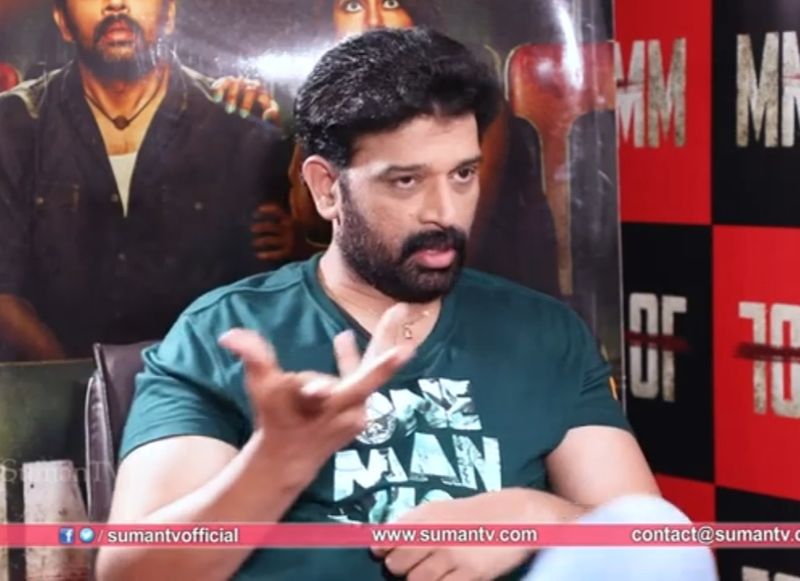 మాటల మధ్యలో సౌందర్య ప్రస్తావన రాగా, ఆమెతో తనకు గల రిలేషన్ గురించి చెప్పే క్రమంలో గతంలో జరిగిన ఓ సంఘటన గుర్తు చేశారు చక్రవర్తి.