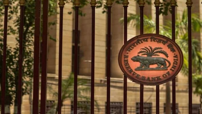 RBI rejects demand of e commerce companies for storage of data of credit card MJA RBI rejects demand of e commerce companies for storage of data of credit card MJA