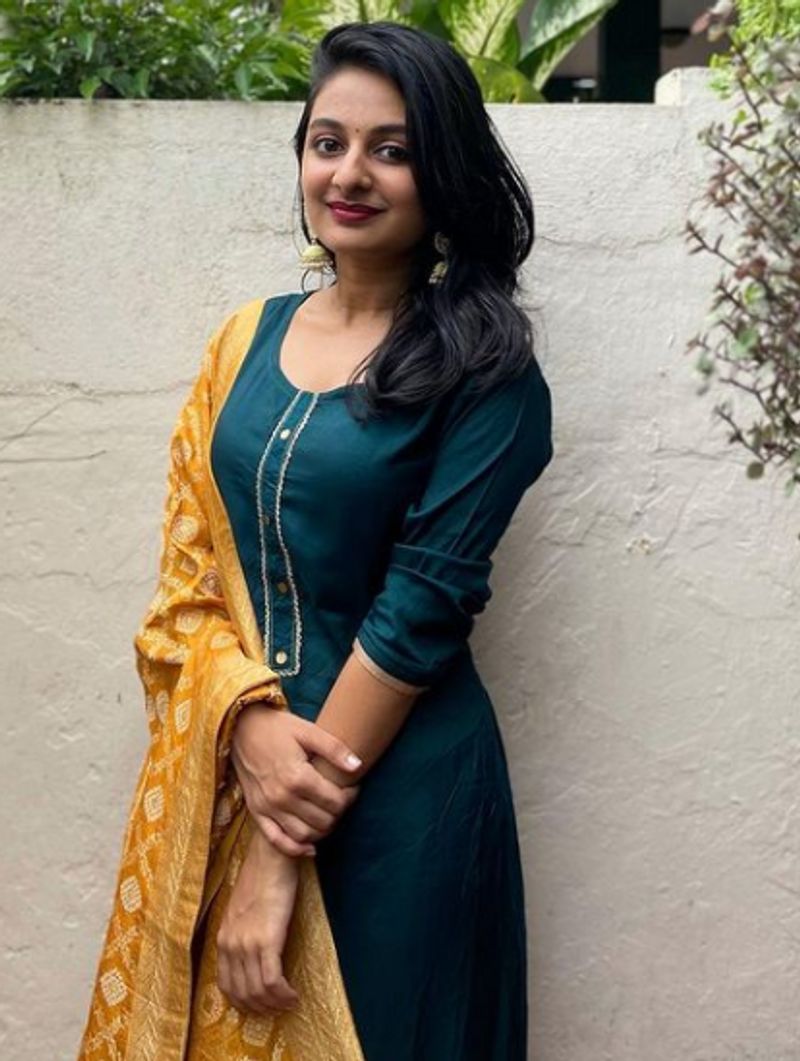 <p>ದೃಶ್ಯಂ ಫ್ಯಾಮಿಲಿ ಇಮೇಜ್ಗೆ ಸರಿಯಾಗಿ ಸೂಟ್ ಆಗಿದ್ದಾಳೆ ಈಕೆ</p>