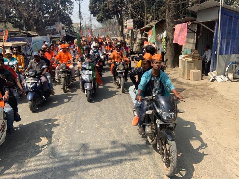 <p>তবে এদিন রাজনাথ এবং স্মৃতি ইরানির সফরে বাংলায় উৎসাহ তুঙ্গে। ধ্বনিত হল জয়শ্রী রাম।<br />
</p>