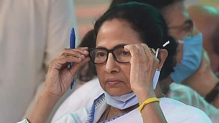 Mamata Banerjee has raised questions on Election Commission regarding the dates of assembly elections kpn Mamata Banerjee has raised questions on Election Commission regarding the dates of assembly elections kpn