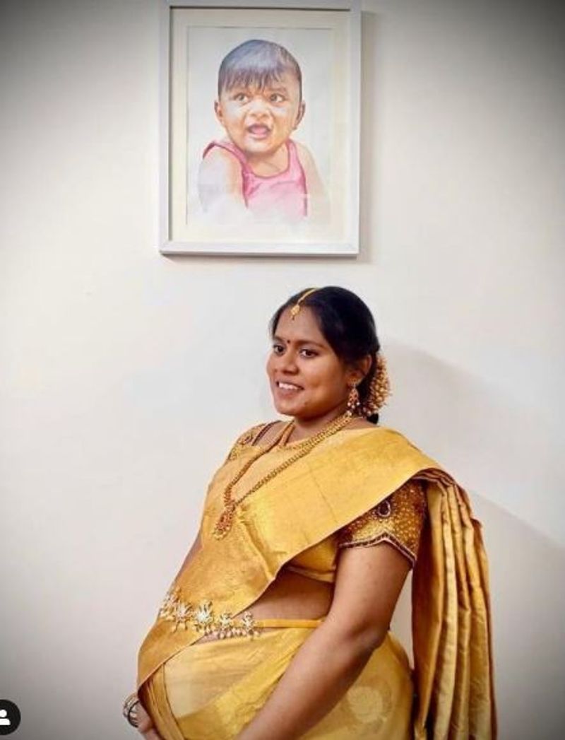 இந்நிலையில் மாரிசெல்வராஜ் - திவ்யா தம்பதிகளுக்கு ஏற்கனவே ஒரு பெண் குழந்தை இருக்கும் நிலையில், இரண்டாவது முறையாக கர்ப்பமாக இருக்கிறார் திவ்யா மாரி செல்வராஜ்.