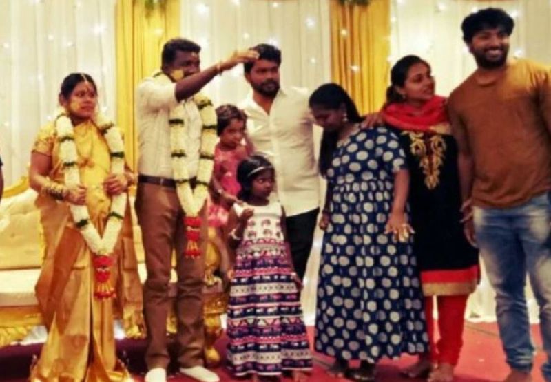 இதையடுத்து இவருக்கு மிக பிரமாண்டமாக சமீபத்தில் வளைகாப்பு நிகழ்ச்சியும் நடந்துள்ளது. இதில் இயக்குனர் பா.ரஞ்சித், நடிகர் கலையரசன் உள்ளிட்ட திரை பிரபலங்கள் பலர் கலந்து கொண்டு இவரைகளை வாழ்த்தியுள்ளனர். 
