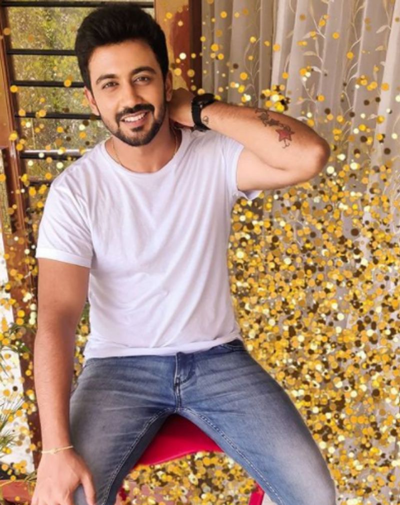 <p>ರಿಷಿಯ ತೆರೆಯ ಮೇಲೆ ಮಾತ್ರವಲ್ಲ ರಿಯಲ್ನಲ್ಲೂ ಬಹಳಷ್ಟು ಜನರ ನೆಚ್ಚಿನ ಹೀರೋ</p>
