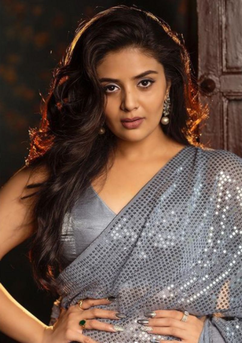 <p>ನಟಿಯ ಹಾಸ್ಯ ಪ್ರಜ್ಞೆಯನ್ನು ಹೊಗಳಿದ್ದಾರೆ ಫ್ಯಾನ್ಸ್</p>
