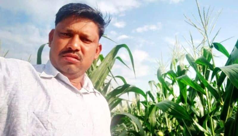 Quitting a government job, Pawar took up farming to earn good profits