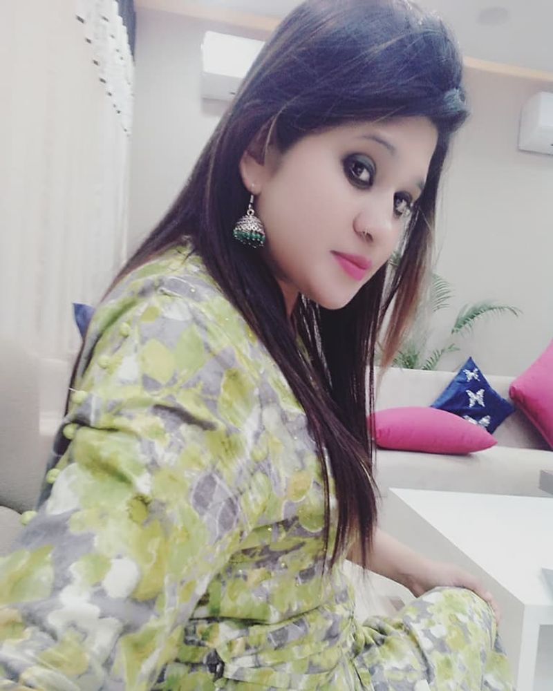इस डाइट और रेगुलर वर्कआउट से खुशबू ने जुलाई में 82 किलो से अक्टूबर में 75 किलो घटाकर फिटनेस पाई।

