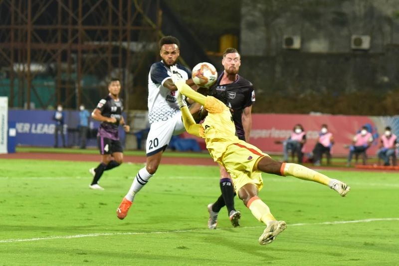 <p>A couple of attempts more was made by SCEB until the 35th minute, before goalkeeper Ravi Kumar's own goal restored SCEB's lead in the exact minute. Three more attempts were made, while a save each from the goalkeepers ensured SCEB led at half-time.</p>