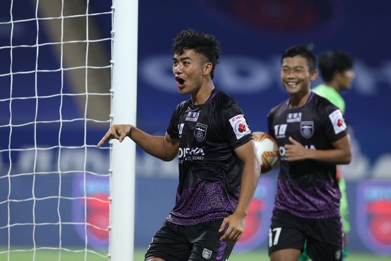 <p>The second half saw an attempt from Odisha in the 47th minute, as Paul Ramfangzauva drew level again, a minute later, with his right foot to the bottom-right, outside the box, following Bradden Inman's assist. A couple of minutes later, Jerry Mawihmingthanga put Odisha in the lead, with his header to the bottom-right from the centre, thanks to Manuel Onwu's cross assist.</p>