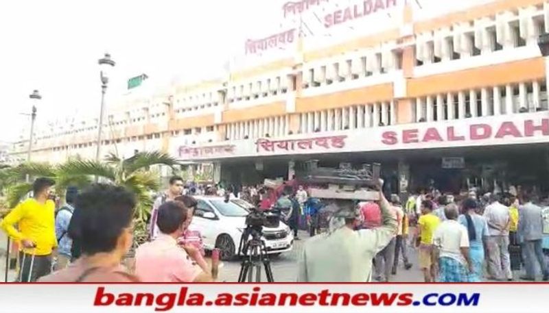 <p>বামেদের ব্রিগেডে সভামঞ্চের প্রস্থ ২৪, উচ্চতা ১৮ ফুট। আর ভিড় ঠিক কতটা এলাকা পর্যন্ত ছাড়িয়ে যাবে তা এখনও বোঝা যাচ্ছেনা। তবে কাল থেকেই শহরে আসতে শুরু করেছেন বাম কংগ্রেস সমর্থকরা। <br />
</p>