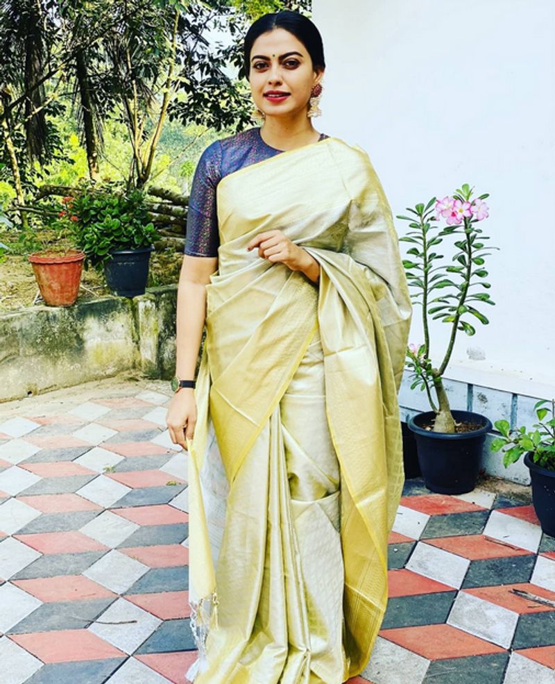 ഒട്ടേറെ ഹിറ്റുകളില് അനുശ്രീ നായികയായിട്ടുണ്ട്.
