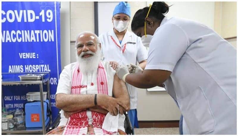 The pain of the injection is not known .. Prime Minister Modi praised the Puducherry nurse .. Nurse Niveda in incredible happiness.