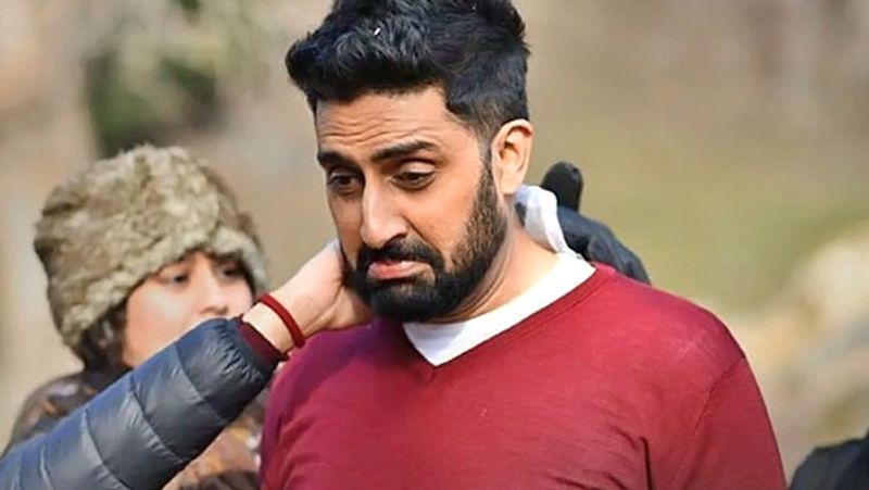 <p>এক কথায় বলতে গেলে তখন অভিষেক বচ্চনের কেরিয়ার মধ্যগগণে। একের পর এক ছবি করে চলেছেন তিনি। ২০০৬ সালের স্মৃতি উষ্কে অভিনেতার পোস্ট। </p>