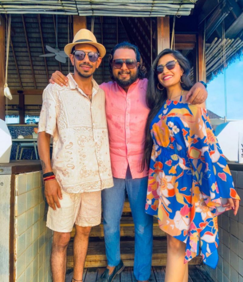 <p>এবার বিয়ের কয়েক মাসের মধ্যে দ্বিতীয় হানিমুনে বেরিয়ে পড়েছে এই তারকা জুটি। এবার তাদেপ ডেস্টিনেশন মলদ্বীপ।<br />
</p>