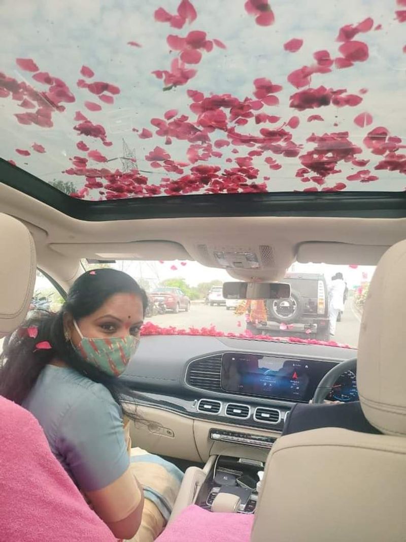 టీఆర్ఎస్ ఎమ్మెల్సీ కవితకు నిజామాాబాద్ లో ఘన స్వాగతం