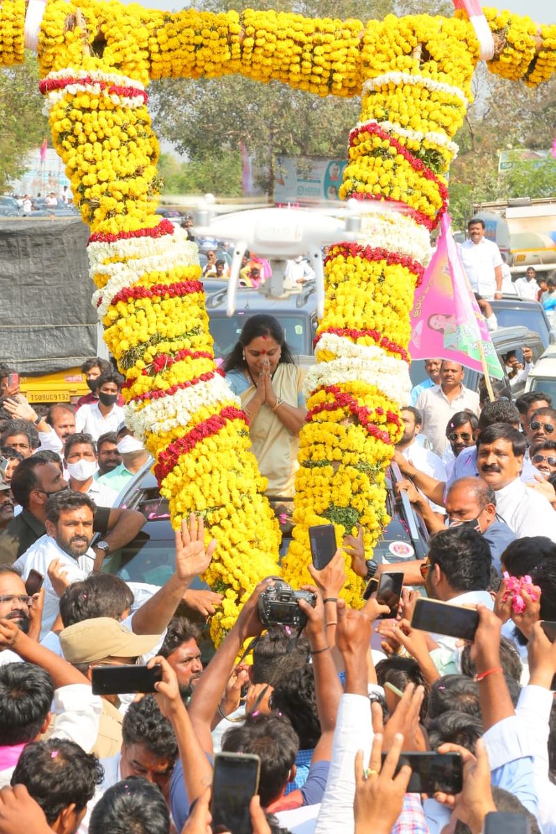 టీఆర్ఎస్ ఎమ్మెల్సీ కవితకు నిజామాాబాద్ లో ఘన స్వాగతం