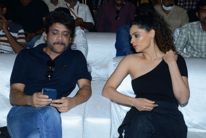 ఇంత పెద్ద స్పాన్ వున్న సినిమాని బిగ్ స్కేల్ లో తీయడానికి తోడుగా నేనుంటాను అని నాగార్జున ముందుకు వచ్చారు. నన్ను హీరోలా కాకుండా టీమ్ అందరికీ ఇంపార్టెన్స్ ఉండాలి అని ఆయన ఇన్ స్ట్రక్షన్స్ ఇచ్చారు. దాదాపు సిటీస్లో, కంట్రీస్ లో 300 లొకేషన్స్ లో షూటింగ్ చేశాం. 200 కాస్ట్యూమ్స్ చేంజ్ చేశాం. సాల్మన్ ఫెంటాస్టిక్ స్క్రిప్ట్ చెప్పాడు. ఏప్రిల్ 2న వరల్డ్ వైడ్ గా ఈ చిత్రాన్ని ఎక్స్ క్లూజివ్ గా ధియేటర్స్ లలో రిలీజ్ చేస్తున్నాం.. అన్నారు.