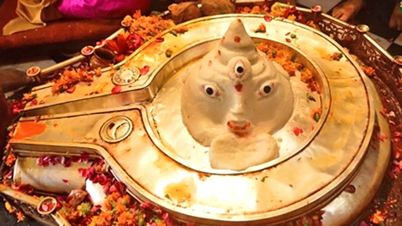 7. अंगारक चतुर्थी के योग में भात पूजा करने से भी मंगलदेव प्रसन्न होते हैं।
