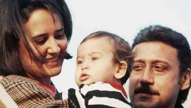 टाइगर ने कहा था कि 'अगर उनकी शक्ल को कोई करीना कपूर की शक्ल से जोड़कर उनके बारे में गॉसिप करता है, तो उन्हें बुरा बिल्कुल भी नहीं लगता बल्कि वो खुश हैं, किसी बहाने से ही लोग उनका नाम ले रहे है। उनका प्रचार हो रहा है।'