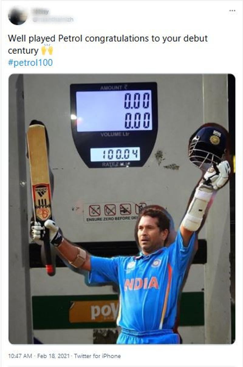 <p style="text-align: justify;"><strong>মিম-এ প্রতিবাদ</strong></p>
<p style="text-align: justify;">এছাড়া বহু মানুষ তাঁদের প্রতিবাদের ভাষা হিসাবে বেছে নিয়েছেন সোশ্যাল মিডিয়ায় মিম, জোক ইত্যাদিকে।</p>