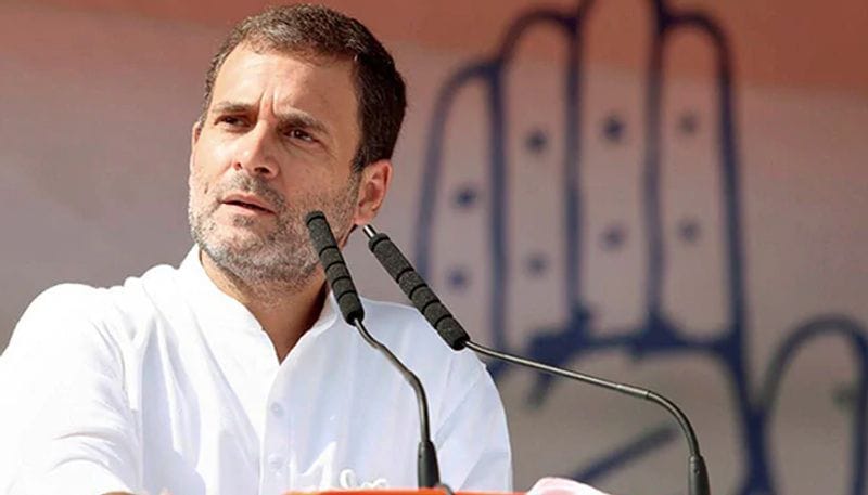 తెలంగాణ పీసీసీ చీఫ్ పదవిపై కాంగ్రెస్ నాయకత్వం ఓ అంచనాకు వచ్చిందనే చర్చ ఆ పార్టీ వర్గాల్లో సాగుతోంది. తెలంగాణ ప్రత్యేక రాష్ట్రం ఇచ్చినప్పటికీ కూడ కాంగ్రెస్ పార్టీ తెలంగాణలో ఆశించిన మేర ఫలితాలను సాధించలేదు. రెండు దఫాలు జరిగిన ఎన్నికల్లో ఆ పార్టీ ఘోర పరాజయాన్ని మూటగట్టుకొంది.